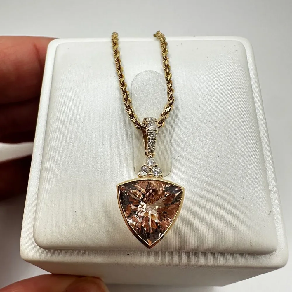 NWT 10mm trillion cut morganite w/ accent .18ct diamonds set in 14k YG necklace!